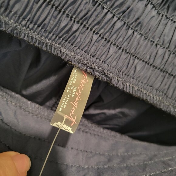 NWT! - Navy and White Joggers - Free People Movement - Size: XS - Picture 5 of 7